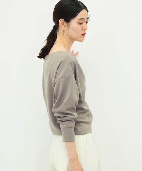 NOLLEY’S Sophi(ノーリーズソフィ)の「【BECシリーズ】《セットアップ対応》ウォッシャブルライトダンボールジョーゼット2WAYプルオーバー(Tシャツ/カットソー・レディース・ブラック/カーキ/ダークブラウン・38)」の12枚目の写真