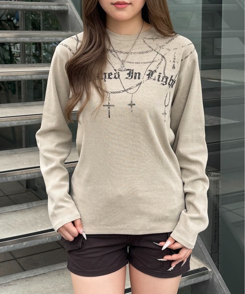 lilful（リルフル）の「【26年秋冬新作】スパンリブ加工 チェーンプリントロンT（Tシャツ/カットソー・レディース・ベージュ/ブラック・M/L）」の7枚目の写真