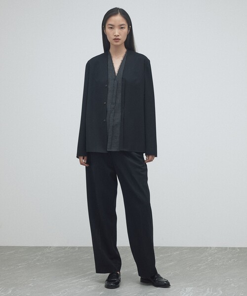 EDITION(エディション)の「Super140’s カシドス ノーカラーシャツ(シャツ/ブラウス・レディース・ブラック/チャコールグレー・36/34)」の13枚目の写真