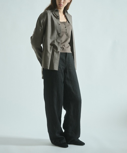 BIOTOP(ビオトープ)の「WOMEN【Hanes for BIOTOP】CLEAR CUT COTTON HENLEY NECK PULLOVER(Tシャツ/カットソー・レディース・ホワイト/ブラウン/ブラック・FREE)」の7枚目の写真