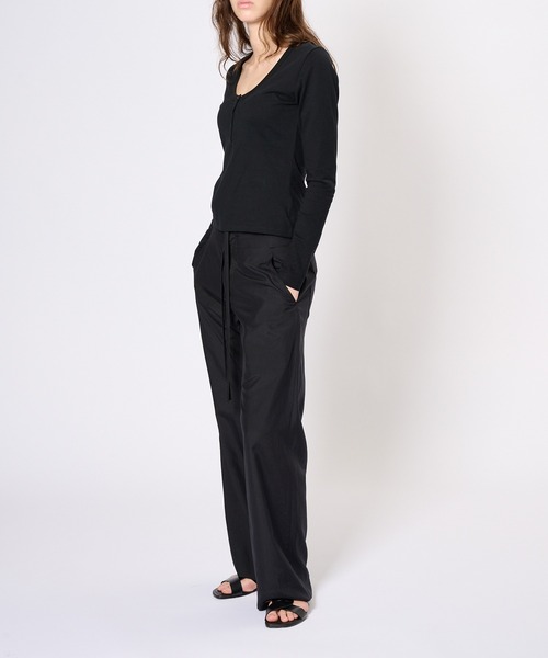 BIOTOP(ビオトープ)の「WOMEN【Hanes for BIOTOP】CLEAR CUT COTTON HENLEY NECK PULLOVER(Tシャツ/カットソー・レディース・ホワイト/ブラウン/ブラック・FREE)」の20枚目の写真