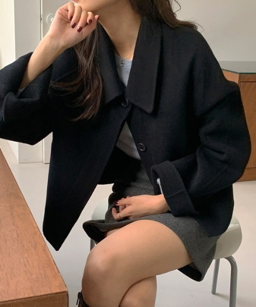 FLINEA(フリネア)の「レギュラーカラーシングルブレストメルトンショートコート(ステンカラーコート・レディース・グレー/チャコールグレー/ブラック/ベージュ・FREE)」の16枚目の写真