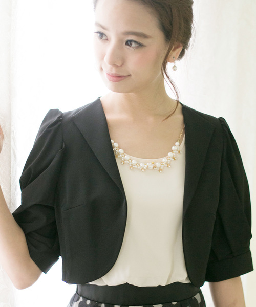 PourVous（プールヴー）の「存在感ある プリーツ パフ ボレロ / 結婚式 フォーマル ドレス羽織りパーティーや 二次会 同窓会対応 長袖 オケージョン （テーラードジャケット・レディース・ベージュ/ブラック・M）」の2枚目の写真