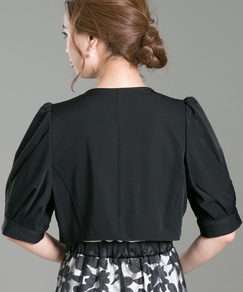 PourVous（プールヴー）の「存在感ある プリーツ パフ ボレロ / 結婚式 フォーマル ドレス羽織りパーティーや 二次会 同窓会対応 長袖 オケージョン （テーラードジャケット・レディース・ベージュ/ブラック・M）」の8枚目の写真