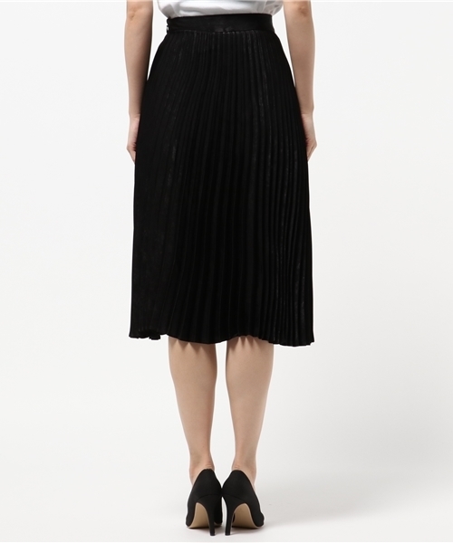 MOUSSY（マウジー）の「SHINY PLEATS SKIRT（スカート・レディース・キャメル/ボルドー/ブラック・2/1）」の12枚目の写真