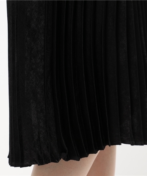 MOUSSY（マウジー）の「SHINY PLEATS SKIRT（スカート・レディース・キャメル/ボルドー/ブラック・2/1）」の4枚目の写真