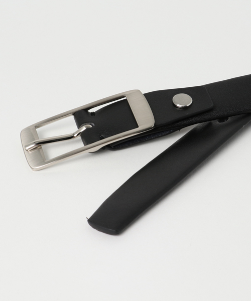 THE SUIT COMPANY(ザ・スーツカンパニー)の「艶消しスクエアバックル レザーベルト(ベルト・レディース・ブラック・FREE)」の2枚目の写真