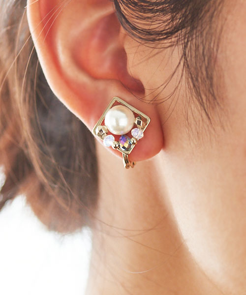 CLAFty by STYLE DELI(クラフティバイスタイルデリ)の「PEARL earring 002 (イヤリング・レディース・アイボリー・FREE)」の3枚目の写真