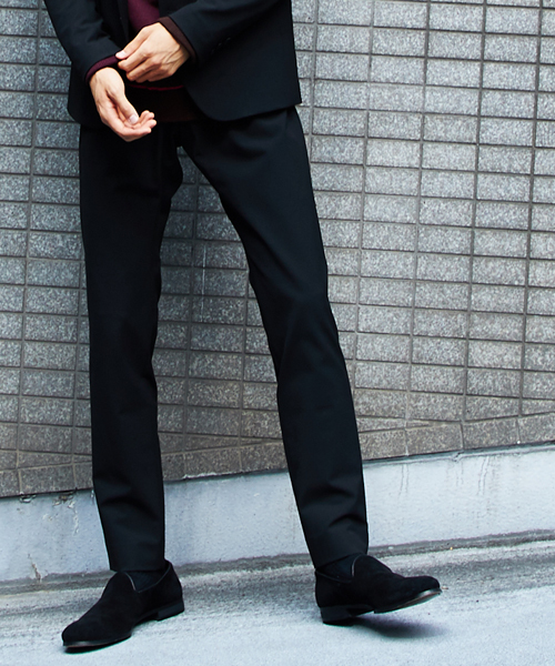 STUDIOUS（ステュディオス）の「STUDIOUS マルチストレッチテーパードスラックス（スラックス・メンズ・グレー/ダークグリーン/ブラック・1/3/2）」の2枚目の写真