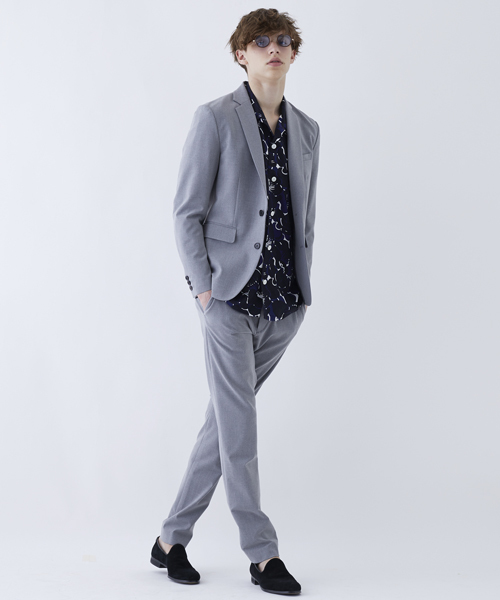 STUDIOUS（ステュディオス）の「STUDIOUS マルチストレッチテーパードスラックス（スラックス・メンズ・グレー/ダークグリーン/ブラック・1/3/2）」の7枚目の写真