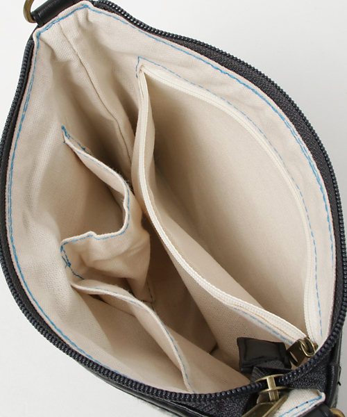 LBC（エルビーシー）の「【Harris Tweed】ハリスツイード 2WAYショルダー             （ショルダーバッグ・レディース・グレー/レッド/ブルー・FREE）」の8枚目の写真