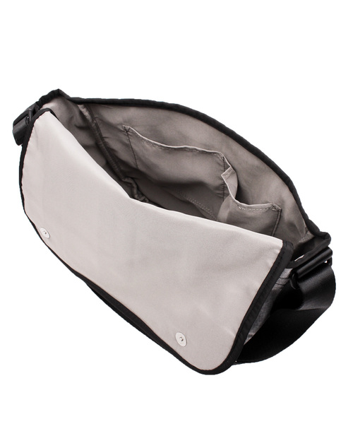 anello（アネロ）の「ポリキャンバス メッセンジャーバッグ anello（メッセンジャーバッグ・メンズ・ブラック/パープル/ネイビー/グレー/ピンク/ブルー/グリーン/ブルー系その他/ピンク系その他・FREE）」の14枚目の写真