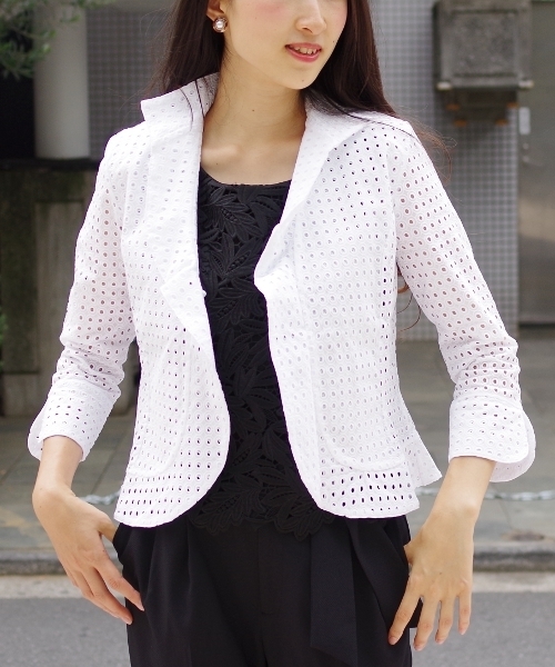 NARACAMICIE(ナラカミーチェ)の「イタリアンカットワークレースフリルブラウス(シャツ/ブラウス・レディース・ホワイト・LARGE/MEDIUM/SMALL)」の1枚目の写真