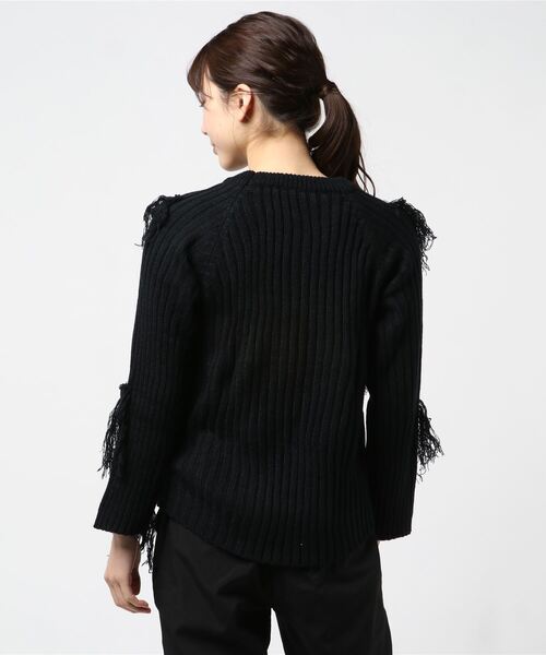 STYLEBLOCK(スタイルブロック)の「ラウンドネックフリンジリブニットソー(ニット/セーター・レディース・ブラック/ベージュ・FREE)」の4枚目の写真