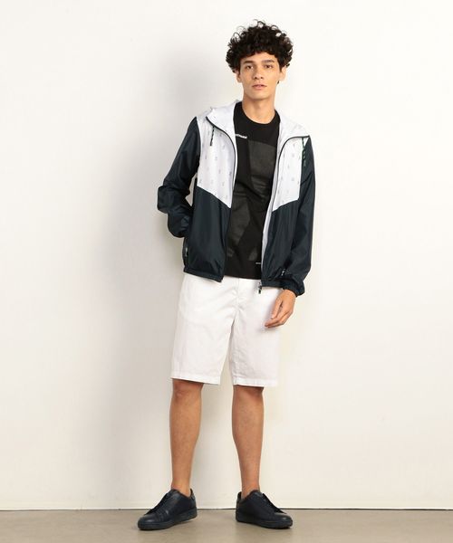 ARMANI EXCHANGE(アルマーニエクスチェンジ)の「【A|Xアルマーニ エクスチェンジ】デザイン切替 ジップアップフーディ(ナイロンジャケット・メンズ・ホワイト×ネイビー・SMALL/MEDIUM/LARGE/X-SMALL/X-LARGE)」の6枚目の写真