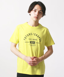 柄プリントTシャツ