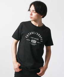 柄プリントTシャツ