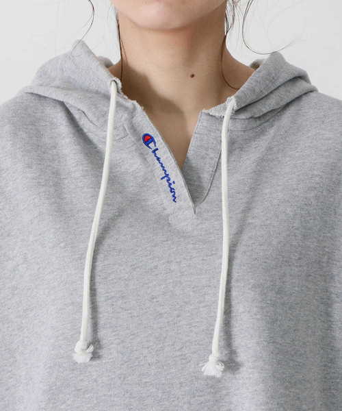 Champion（チャンピオン）の「【Champion】フードスウェットロングワンピース（ワンピース・レディース・ホワイト/ネイビー/グレー・M）」の7枚目の写真