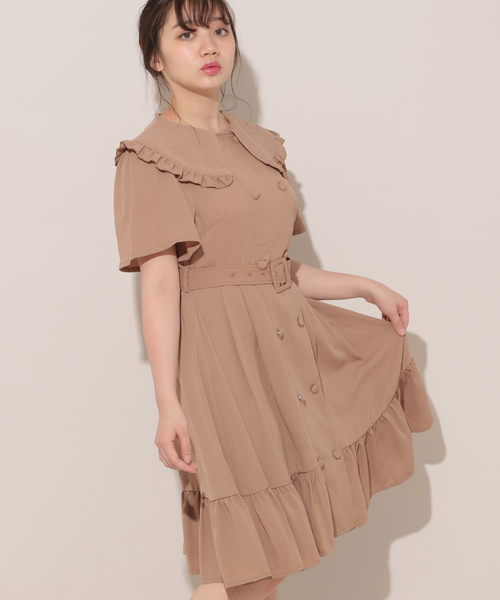 apres jour（アプレジュール）の「フリル襟ダブルボタンワンピース【ZOZOTOWN限定アイテム】（ワンピース・レディース・ダークブラウン/ライトグリーン/ライトベージュ/モカ・フリー）」の3枚目の写真