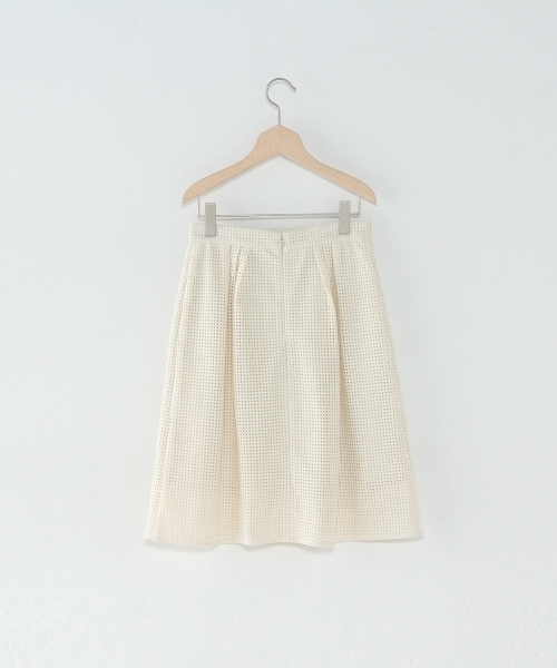 BEAUTY&YOUTH UNITED ARROWS（ビューティーアンドユースユナイテッドアローズ）の「＜steven alan＞MESH VOLUME SKIRT/ｽｶｰﾄ ◆（スカート・レディース・ネイビー/オフホワイト/ブラック/ホワイト・MEDIUM/SMALL）」の5枚目の写真