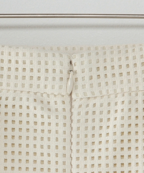 BEAUTY&YOUTH UNITED ARROWS（ビューティーアンドユースユナイテッドアローズ）の「＜steven alan＞MESH VOLUME SKIRT/ｽｶｰﾄ ◆（スカート・レディース・ネイビー/オフホワイト/ブラック/ホワイト・MEDIUM/SMALL）」の11枚目の写真