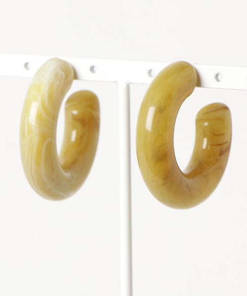 DouDou(ドゥドゥ)の「マーブルピアス(ピアス(両耳用)・レディース・オフホワイト/グリーン系その他・FREE)」の1枚目の写真