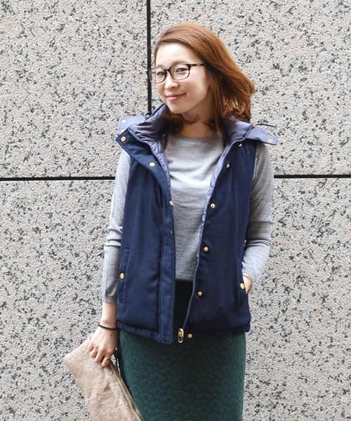 SHIPS for women(シップスフォーウィメン)の「無地 リバーシブルダウンベスト◇(ダウンベスト・レディース・ブラック/ネイビー・38/36)」の2枚目の写真