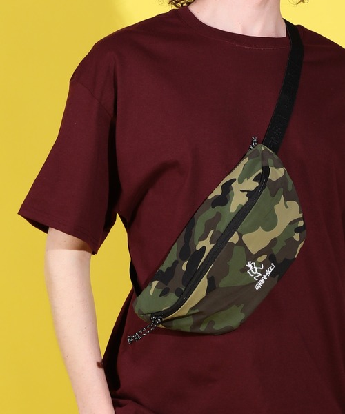 Gramicci(グラミチ)の「GRAMICCI / グラミチ Body Bag ボディバッグ(ボディバッグ/ウエストポーチ・メンズ・ブラック/モカ/オリーブ/カモフラージュ・FREE)」の14枚目の写真