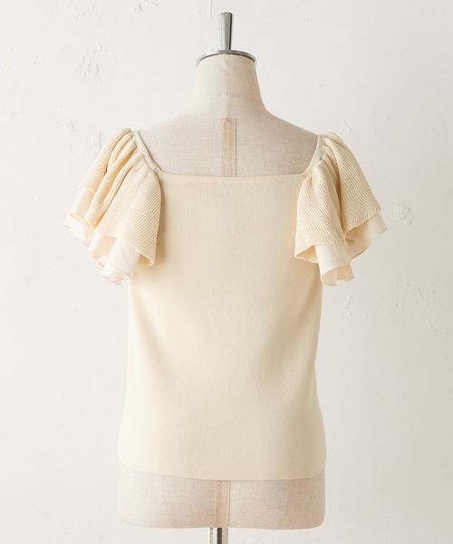 one after another NICE CLAUP(ワンアフターアナザーナイスクラップ)の「肩フリルニットトップス(ニット/セーター・レディース・ブラック/アイボリー/マスタード・FREE)」の11枚目の写真