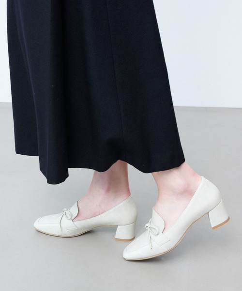 Launa lea(ラウナレア)の「【レイン対応】チャンキーヒールリボンレインパンプス(R9008)(ローファー・レディース・ブラック/ブルーグリーン/モカ/アイボリー/ベージュ・22.5cm/23.5cm/23.0cm/24.0cm/25.0cm/24.5cm/22.0cm)」の12枚目の写真