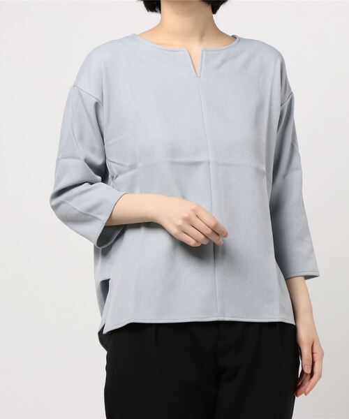 BELLUNA PLUS（ベルーナ）の「ウーリッシュ素材スリットネックブラウス（シャツ/ブラウス・レディース・ベージュ/ネイビー/ピンク/セージグリーン・MEDIUM/LARGE/X-LARGE）」の10枚目の写真