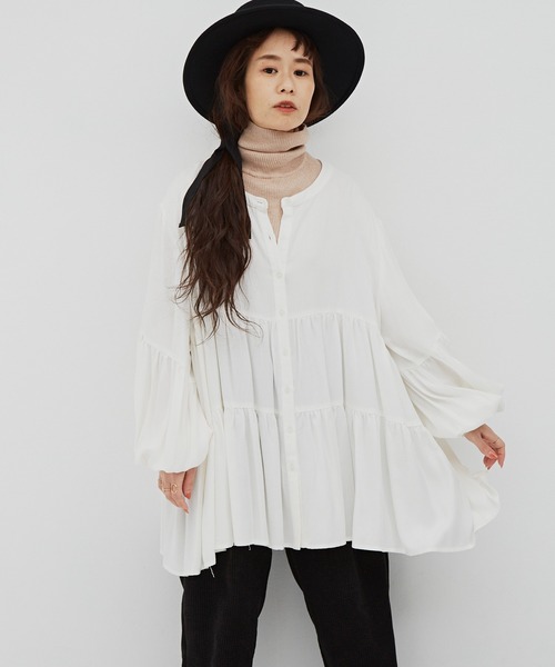 Libra Cue（リブラ キュー）の「リッチタッチティアードブラウス（シャツ/ブラウス・レディース・ホワイト/ブラック/ベージュ・FREE）」の2枚目の写真