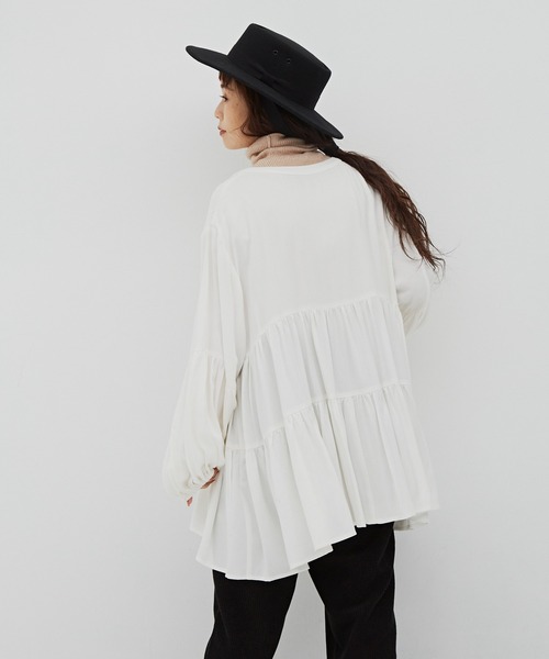 Libra Cue（リブラ キュー）の「リッチタッチティアードブラウス（シャツ/ブラウス・レディース・ホワイト/ブラック/ベージュ・FREE）」の21枚目の写真