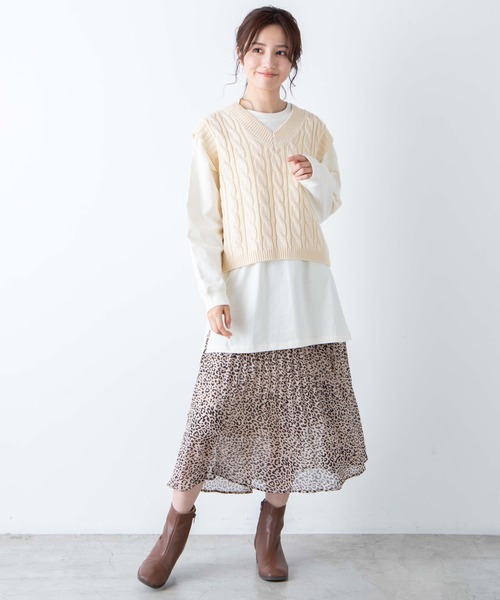 WEGO（ウィゴー）の「WEGO/カラーショートニットベスト（ベスト・レディース・ダークグリーン/サックスブルー/アイボリー/ホワイト系その他・FREE）」の11枚目の写真