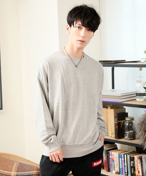 TopIsm（トップイズム）の「USAコットンワイドシルエットくすみカラー無地スウェット（Tシャツ/カットソー・メンズ・ダークブルー/グレー系その他/ブラック/ベージュ/グレイッシュベージュ/杢グレー/カーキ/オフホワイト/ライトパープル・L/LL/M）」の4枚目の写真