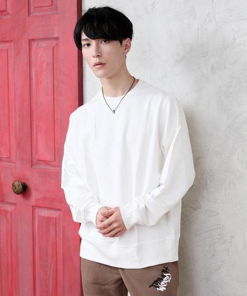 TopIsm（トップイズム）の「USAコットンワイドシルエットくすみカラー無地スウェット（Tシャツ/カットソー・メンズ・ダークブルー/グレー系その他/ブラック/ベージュ/グレイッシュベージュ/杢グレー/カーキ/オフホワイト/ライトパープル・L/LL/M）」の2枚目の写真