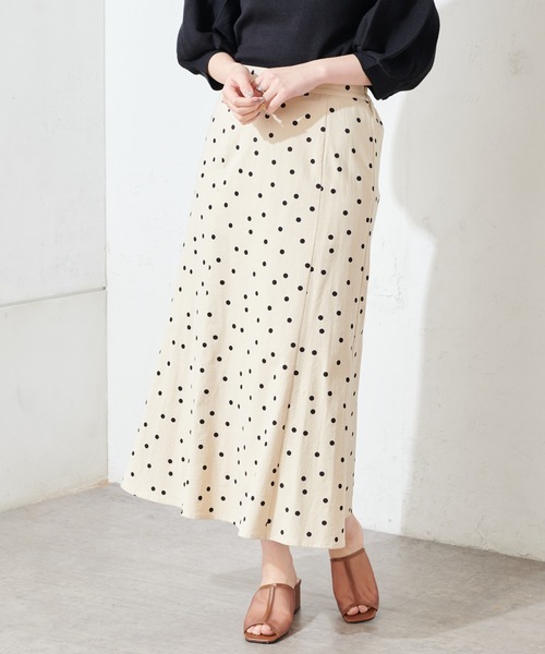 natural couture（ナチュラルクチュール）の「麻調ドットマーメイドスカート（スカート・レディース・ブラック/ライトベージュ・FREE）」の2枚目の写真