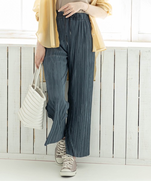 12Twelve Agenda(トゥエルブ アジェンダ)の「プリーツワイドパンツ(その他パンツ・レディース・ブラック/ベージュ/チャコールグレー・M)」の3枚目の写真