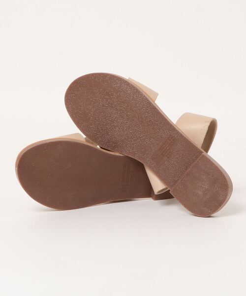 Crisp（クリスプ）の「2ベルトフラットサンダル（サンダル・レディース・ブラウン/アイボリー・38/37）」の5枚目の写真