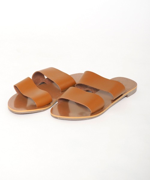 Crisp（クリスプ）の「2ベルトフラットサンダル（サンダル・レディース・ブラウン/アイボリー・38/37）」の21枚目の写真