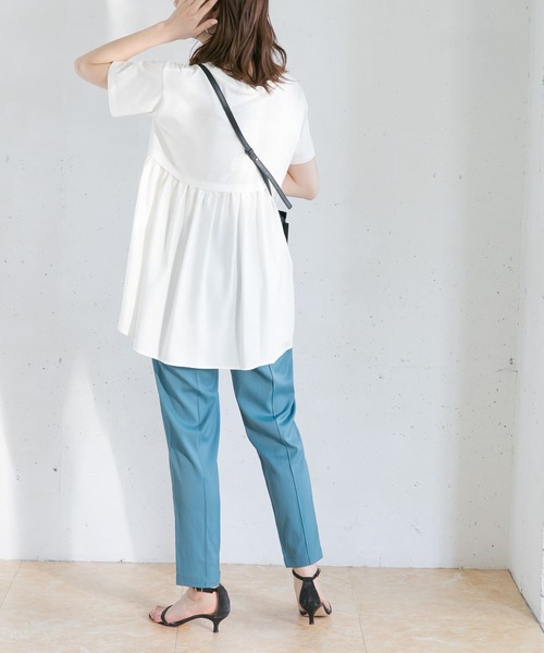 URBAN RESEARCH ROSSO WOMEN（アーバンリサーチ　ロッソ）の「ピンタックテーパードパンツ（その他パンツ・レディース・ブルー/カーキ/パープル・36/38）」の8枚目の写真