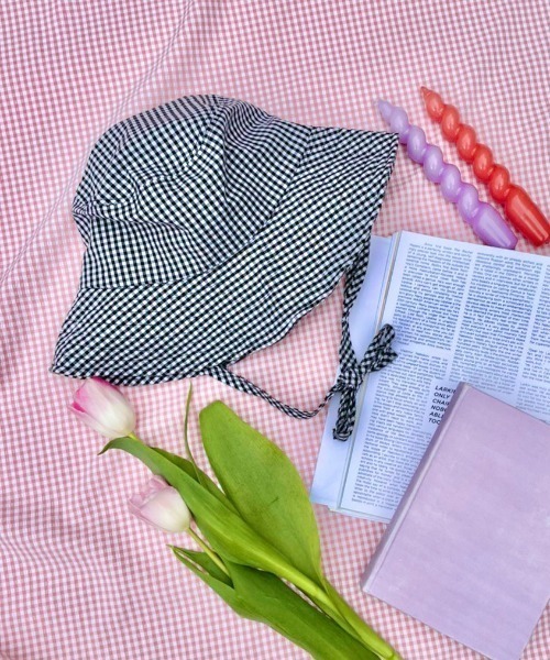 WC（ダブル シー）の「ギンガムストラップハット（ハット・レディース・ブラック/ブラウン/ライトパープル・FREE）」の2枚目の写真