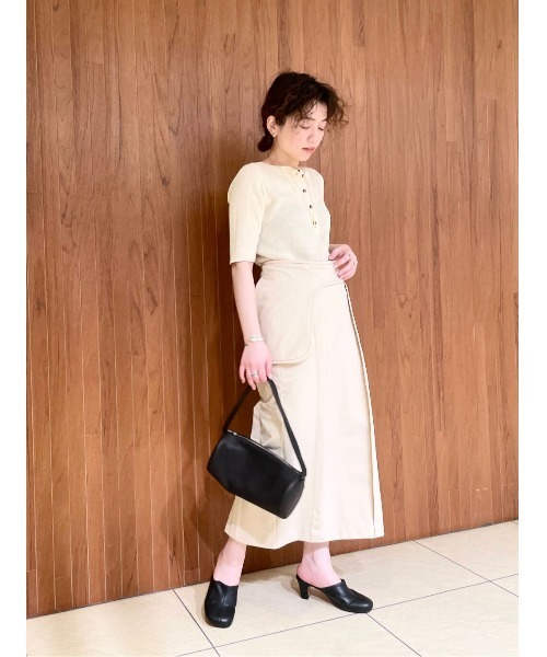 LAATO(ラート)の「DINOSAUR LONG SKIRT(スカート・レディース・ブラック/オフホワイト・FREE)」の15枚目の写真