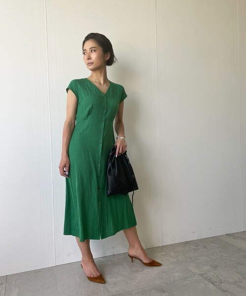 JET(ジェット)の「◆【ウォッシャブル】フロントボタン花柄Vネックワンピース(ワンピース・レディース・グリーン系その他5/ネイビー系3・04)」の3枚目の写真