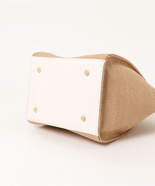 NATURAL BEAUTY BASIC（ナチュラルビューティーベーシック）の「スクエアステッチトート（トートバッグ・レディース・ブラック/ベージュ・ﾌﾘ-）」の3枚目の写真