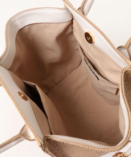 NATURAL BEAUTY BASIC（ナチュラルビューティーベーシック）の「スクエアステッチトート（トートバッグ・レディース・ブラック/ベージュ・ﾌﾘ-）」の6枚目の写真