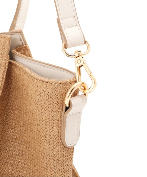 NATURAL BEAUTY BASIC（ナチュラルビューティーベーシック）の「スクエアステッチトート（トートバッグ・レディース・ブラック/ベージュ・ﾌﾘ-）」の15枚目の写真