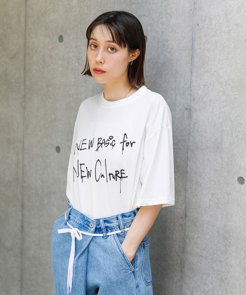 koe(コエ)の「プリントTシャツ*(Tシャツ/カットソー・レディース・ホワイト/チャコールグレー/サックスブルー/ライム/ライトグレー/ダークグレー/ライトブルー/C/B/A/D/グリーン/F/ベージュ/グレー/E・S/M/L)」の1枚目の写真