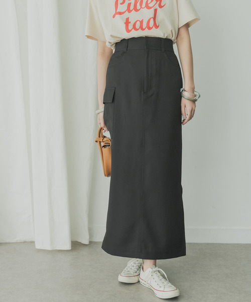 KBF（ケイビーエフ）の「KBF+　ポケットスリットロングスカート（スカート・レディース・ブラック/オリーブ/ベージュ系その他・ONE）」の2枚目の写真