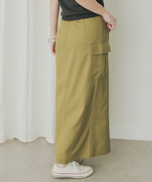KBF（ケイビーエフ）の「KBF+　ポケットスリットロングスカート（スカート・レディース・ブラック/オリーブ/ベージュ系その他・ONE）」の4枚目の写真